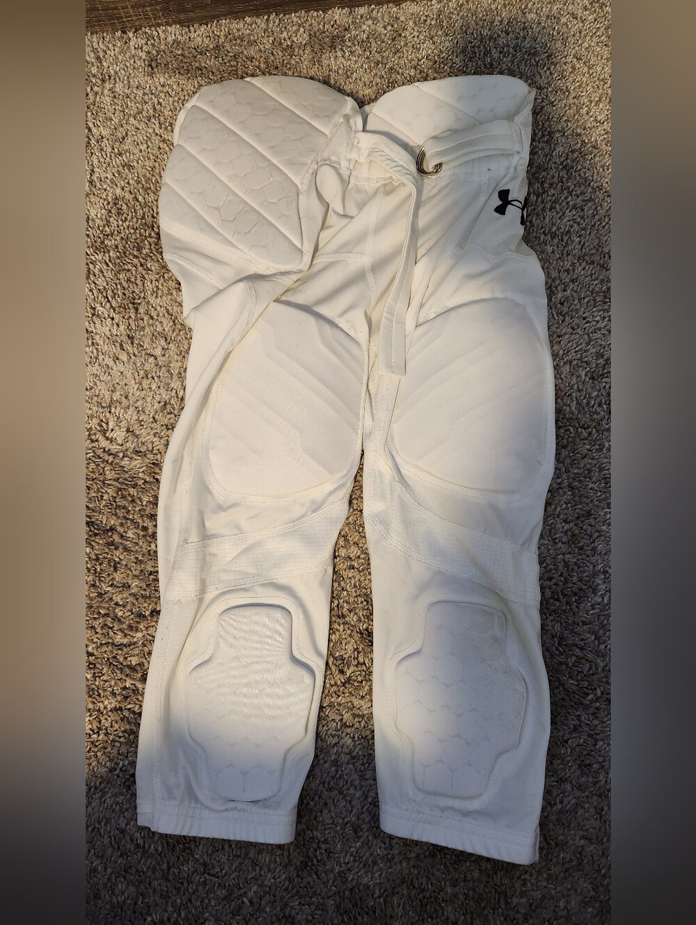 BRAND NEW UNDER ARMOUR PADDED FOOTBALL PANTS SIZE YLG